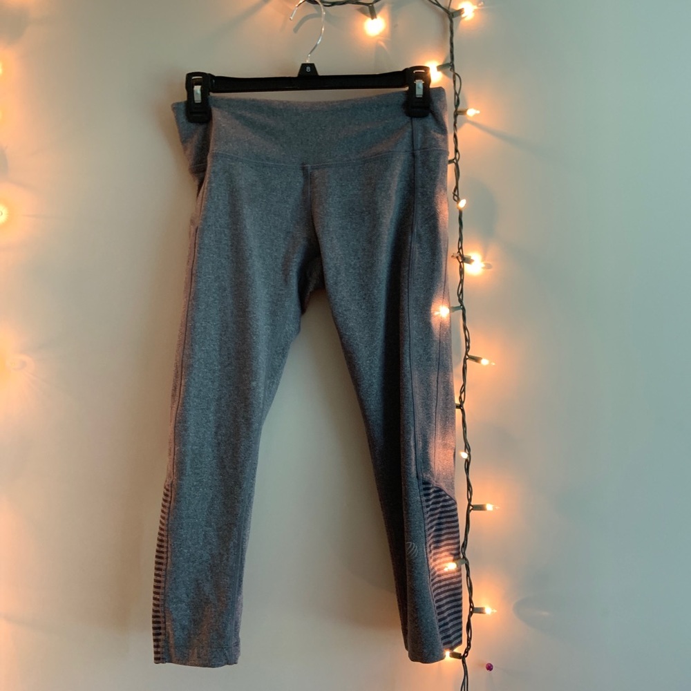 Grey lulu Capri leggings